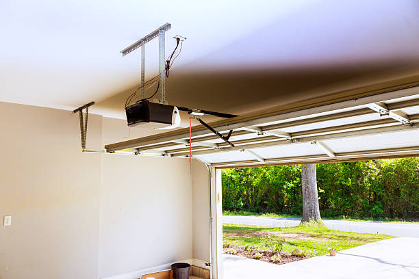 Top rated local Garage Door Panel Replacement specialists in Baldwin, LA